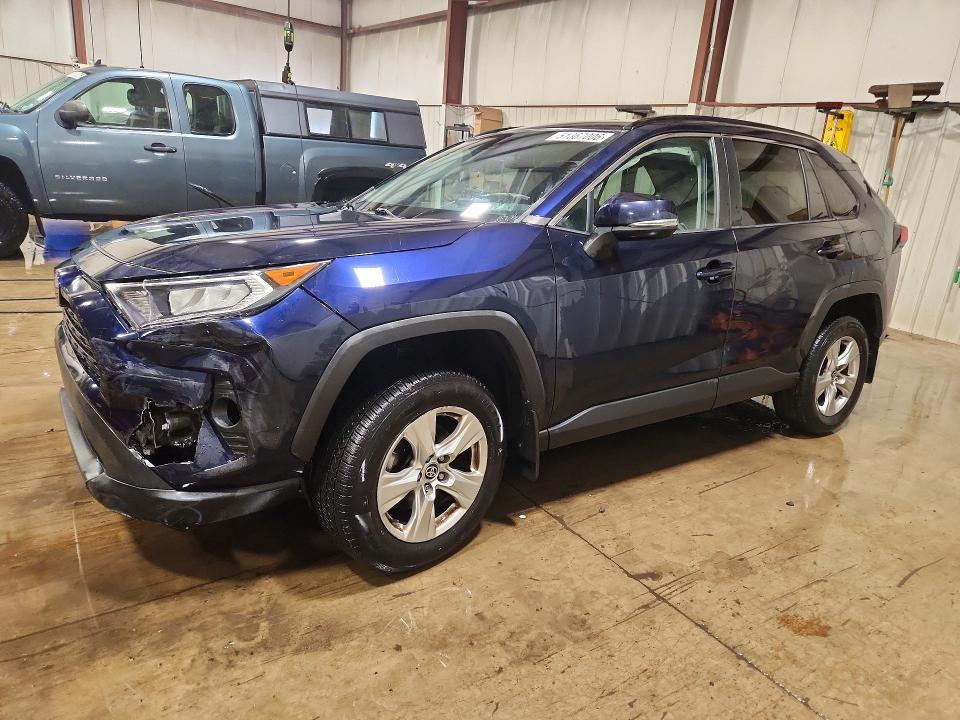 Photo 1 from auction – 2021 TOYOTA RAV4 with VIN 2T3P1RFV6MW182176