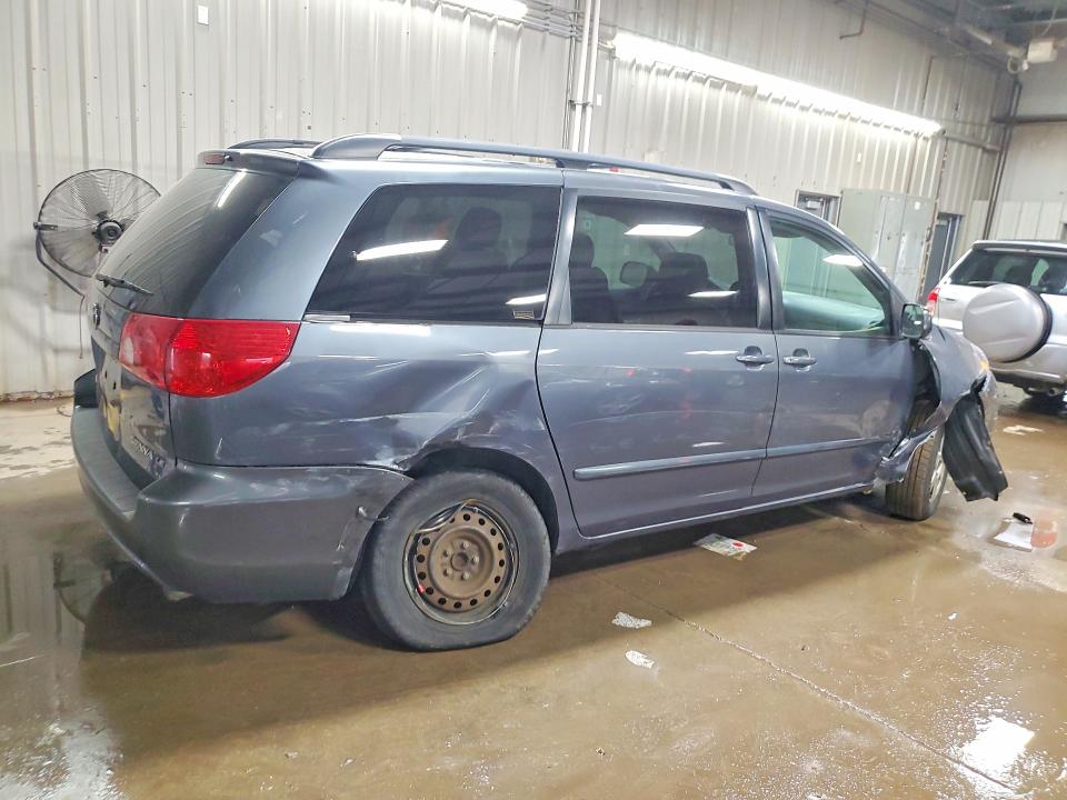 Photo 3 from auction – 2007 TOYOTA SIENNA with VIN 5TDZK23C67S066417