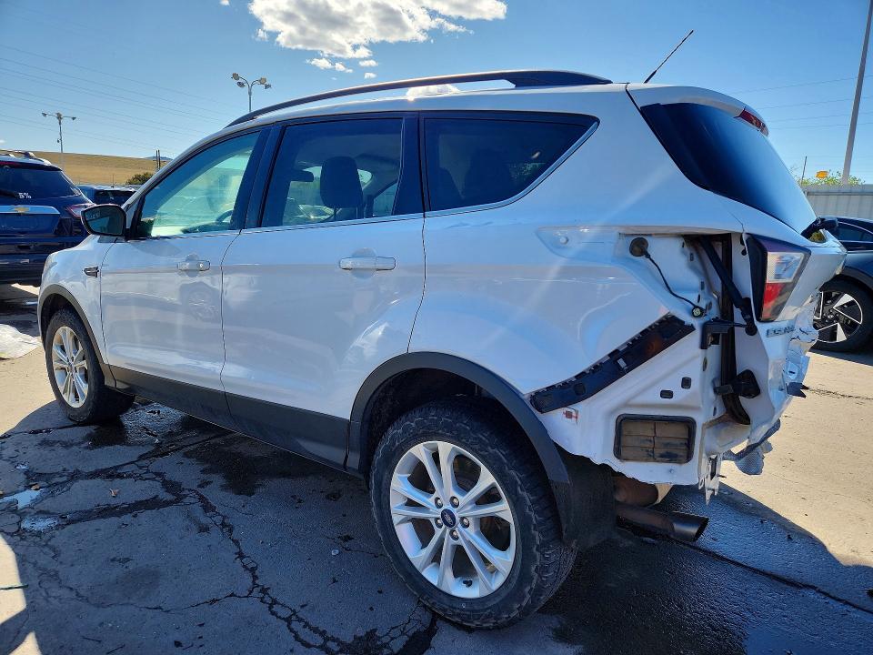 Photo 2 from auction – 2018 FORD ESCAPE with VIN 1FMCU9G9XJUC63452