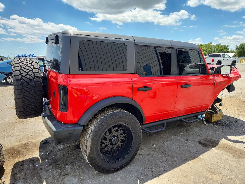 Photo 3 from auction – 2023 FORD BRONCO with VIN 1FMEE5BP3PLB44306