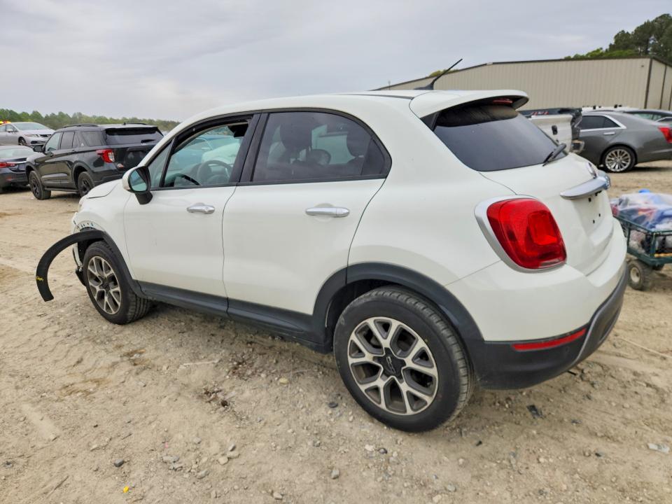 Photo 2 from auction – 2016 FIAT 500X with VIN ZFBCFYCT0GP382471