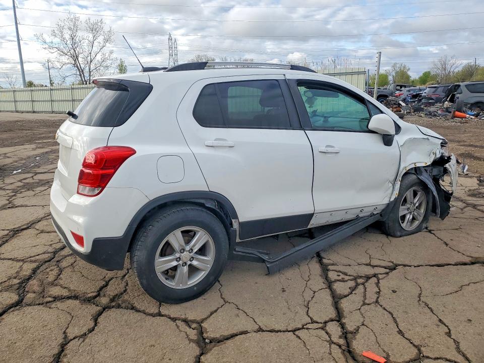 Photo 3 from auction – 2021 CHEVROLET TRAX with VIN KL7CJLSM7MB375693