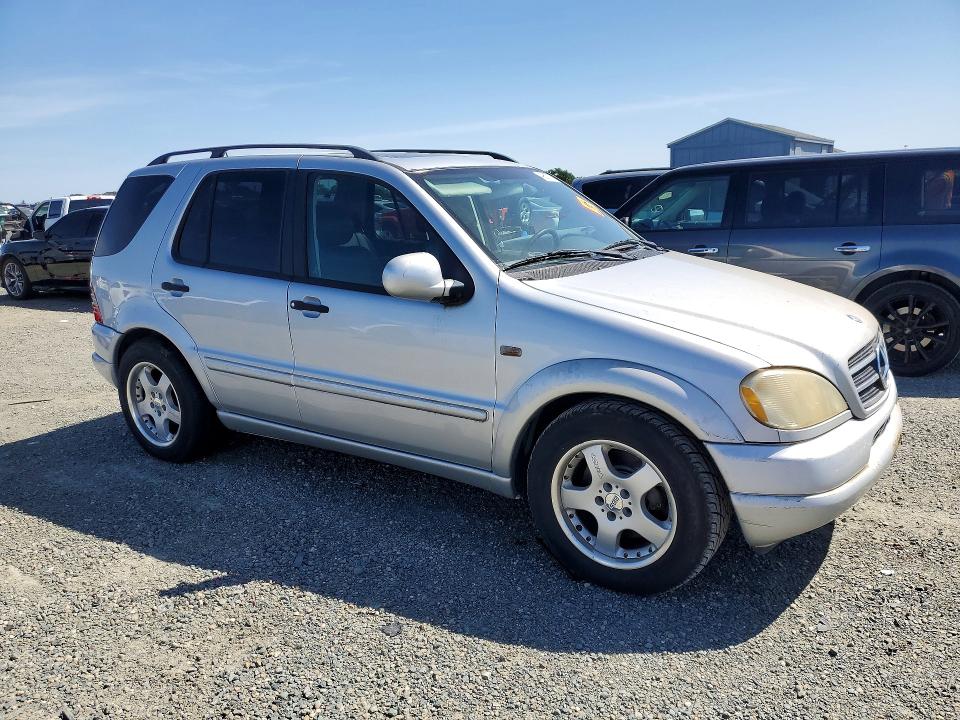 Photo 4 from auction – 2000 MERCEDES-BENZ ML with VIN 4JGAB72E8YA194018