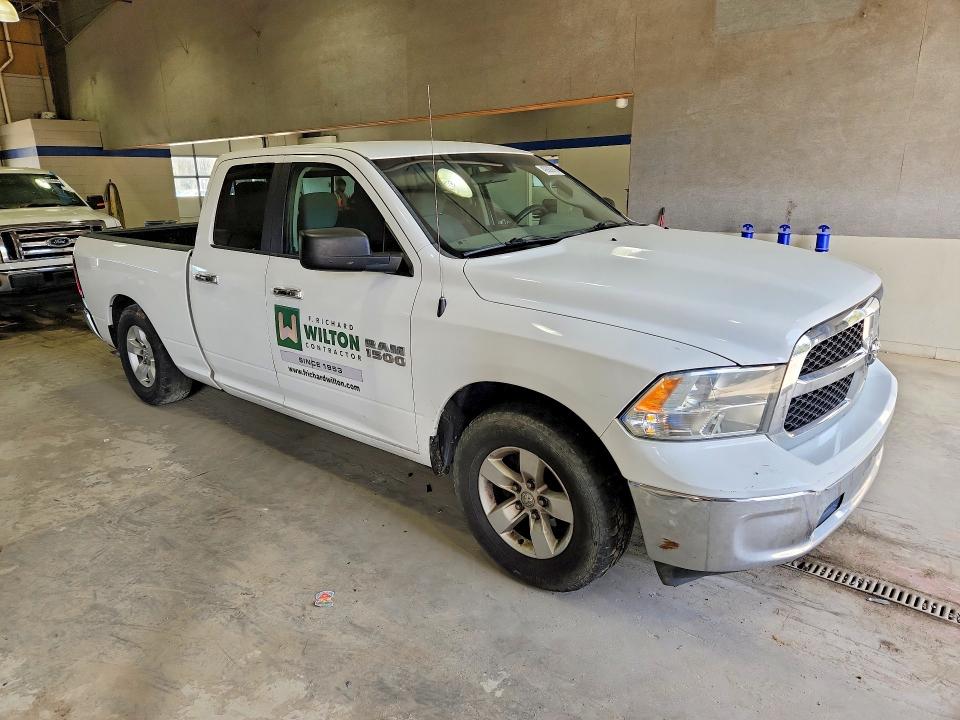Photo 4 from auction – 2017 RAM 1500 with VIN 1C6RR6GGXHS582358