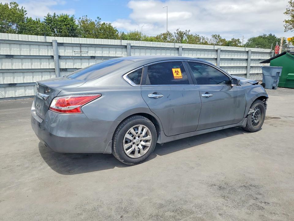 Photo 3 from auction – 2015 NISSAN ALTIMA with VIN 1N4AL3AP4FN382902