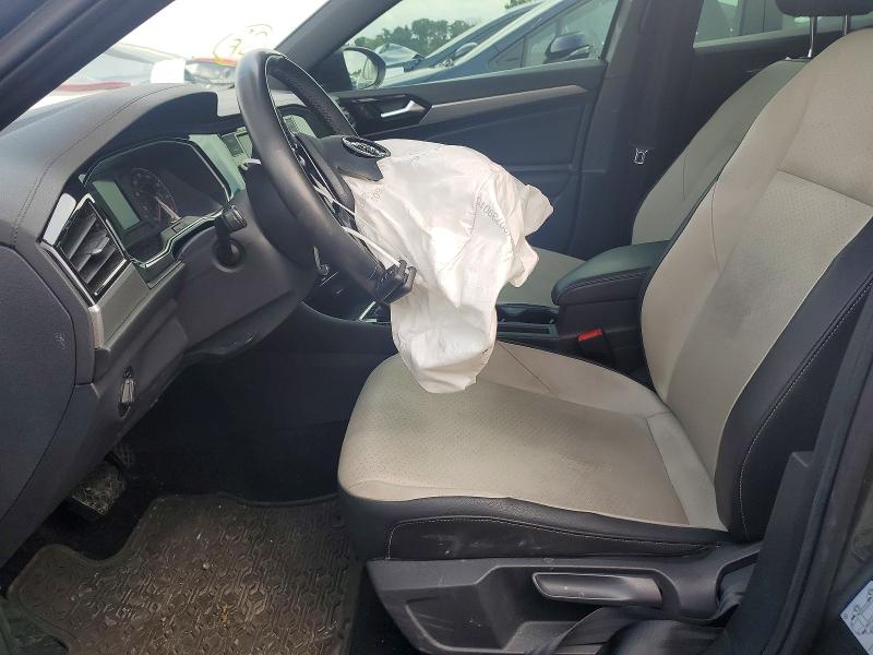 Photo 7 from auction – 2020 VOLKSWAGEN JETTA with VIN 3VWCB7BU7LM017828