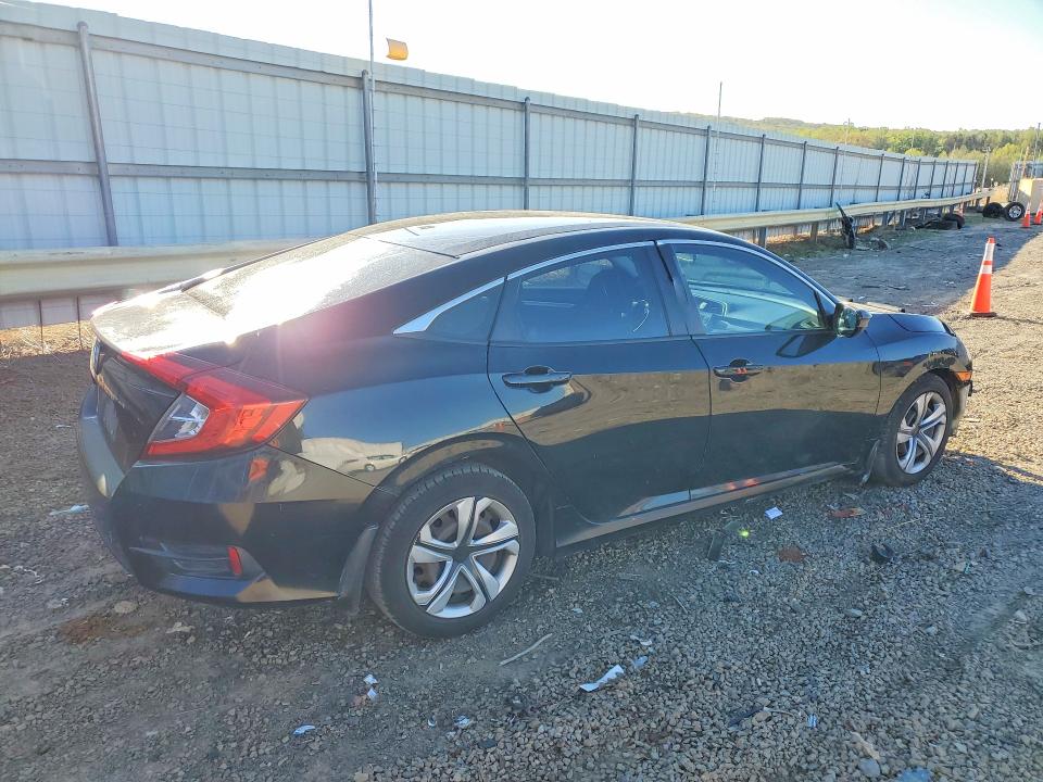 Photo 3 from auction – 2016 HONDA CIVIC with VIN 19XFC2F51GE019738