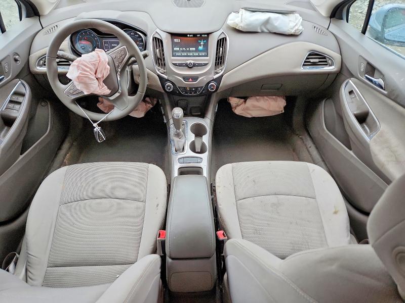 Photo 8 from auction – 2018 CHEVROLET CRUZE with VIN 1G1BE5SM1J7113111