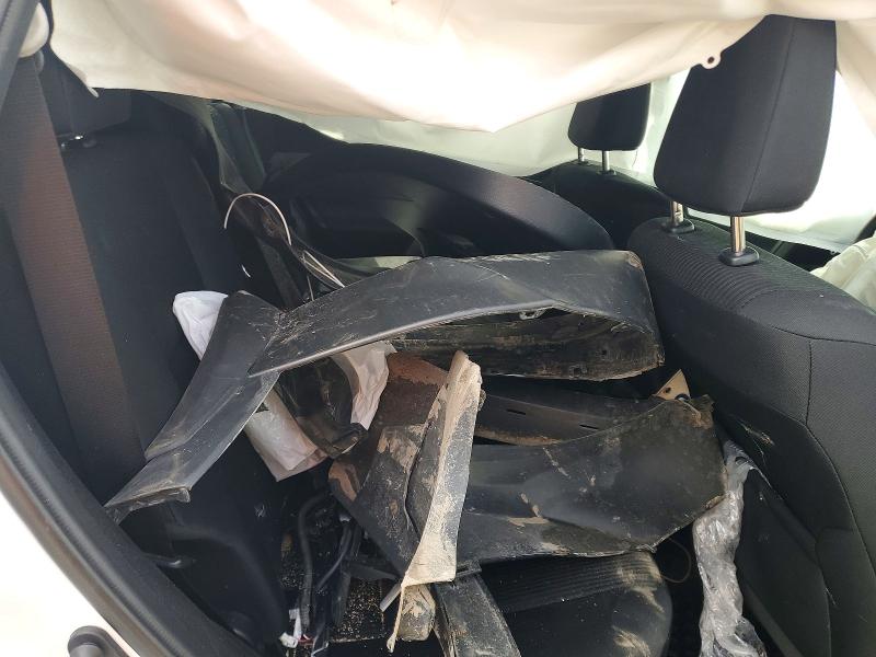 Photo 11 from auction – 2018 TOYOTA RAV4 with VIN 2T3ZFREV2JW469621