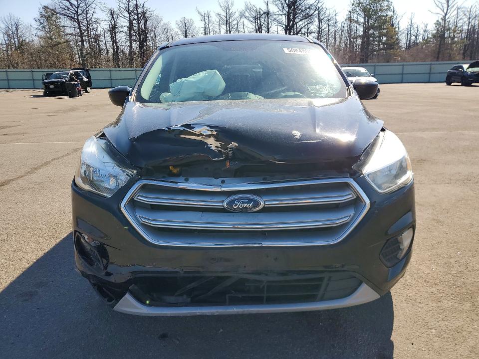 Photo 5 from auction – 2017 FORD ESCAPE with VIN 1FMCU9G91HUE28055
