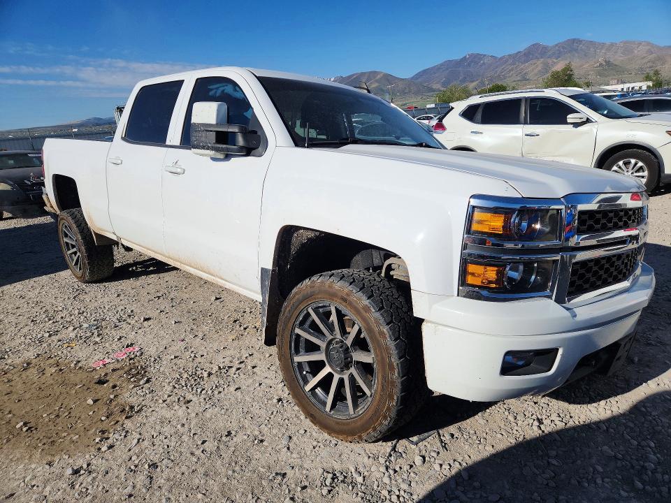 Photo 4 from auction – 2015 CHEVROLET SILVERADO with VIN 1GCUKREC1FF204704