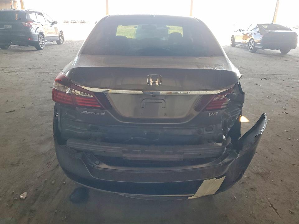Photo 6 from auction – 2017 HONDA ACCORD with VIN 1HGCR3F81HA034456