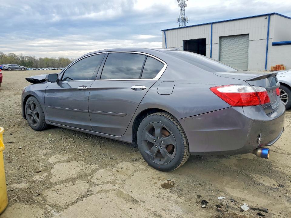 Photo 2 from auction – 2014 HONDA ACCORD with VIN 1HGCR3F81EA030757
