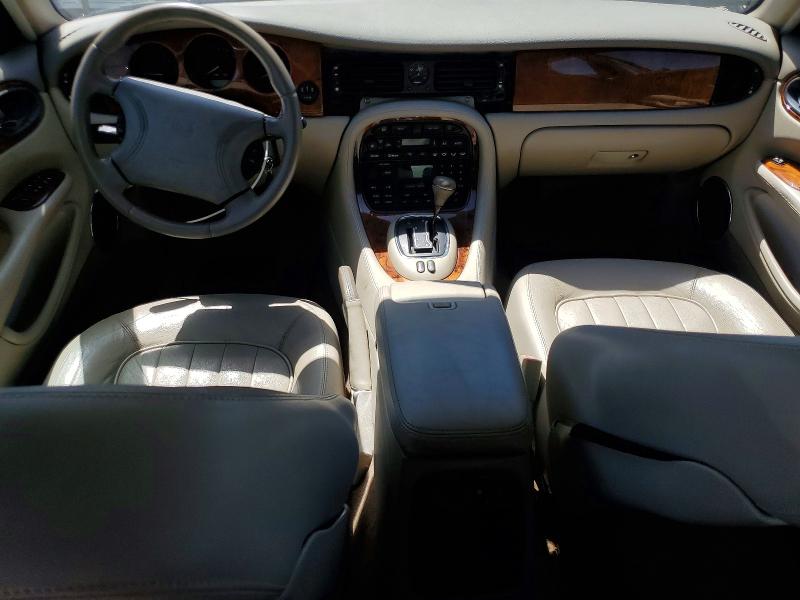Photo 8 from auction – 1998 JAGUAR XJ8 with VIN SAJHX1247WC841374