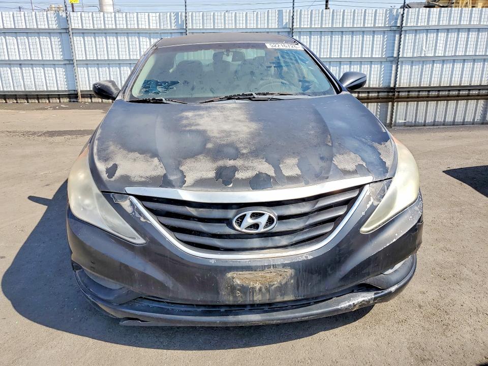 Photo 5 from auction – 2011 HYUNDAI SONATA with VIN 5NPEB4AC9BH265926