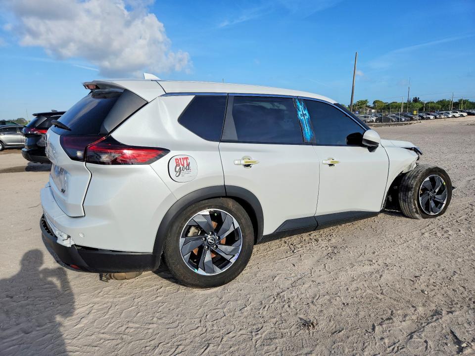 Photo 3 from auction – 2024 NISSAN ROGUE with VIN 5N1BT3BA1RC692199