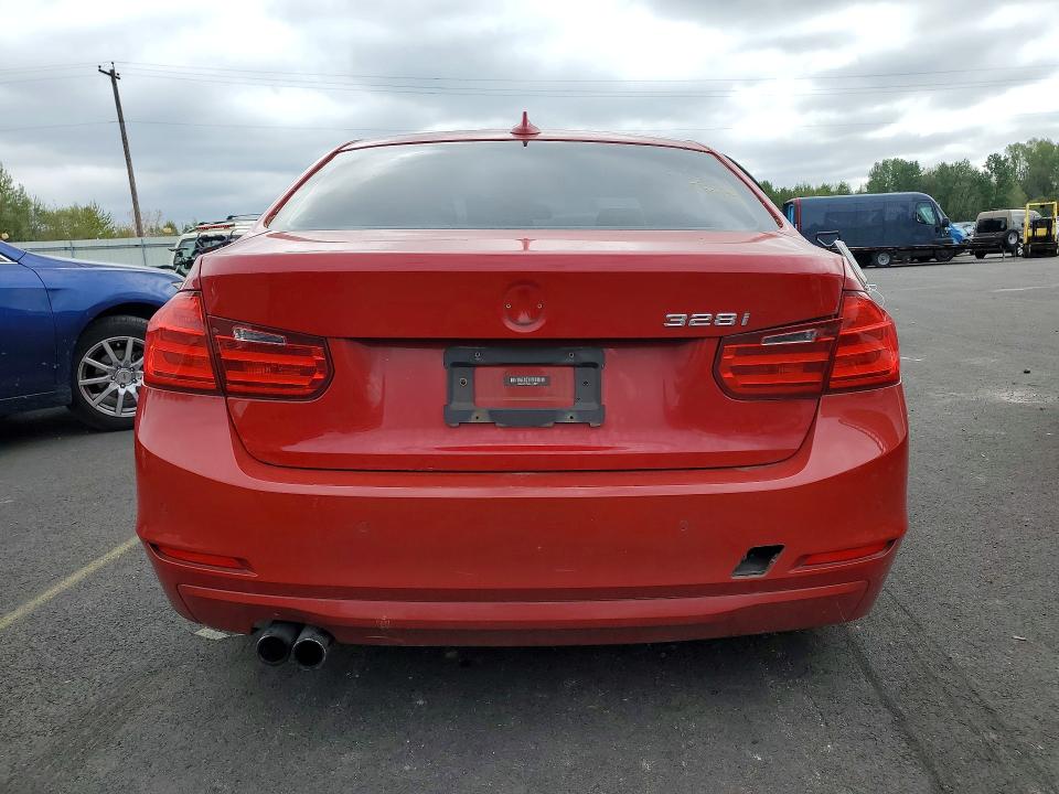 Photo 6 from auction – 2013 BMW 328 with VIN WBA3C1C5XDF444827