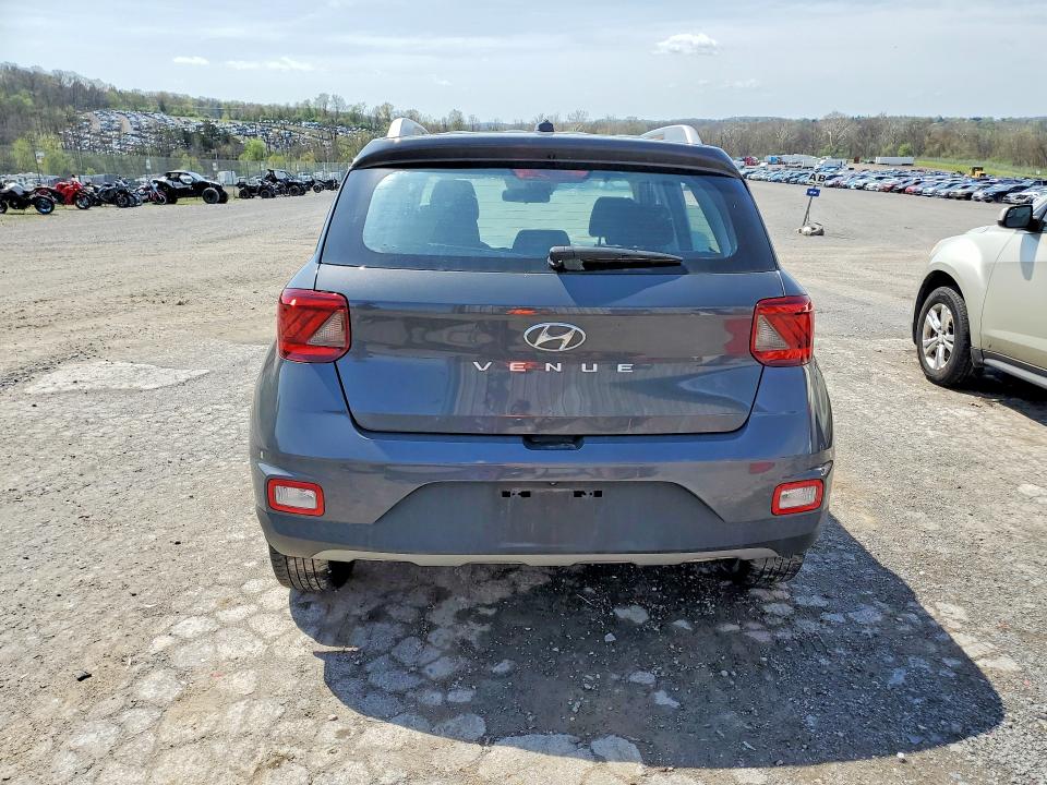 Photo 6 from auction – 2023 HYUNDAI VENUE with VIN KMHRC8A36PU261119