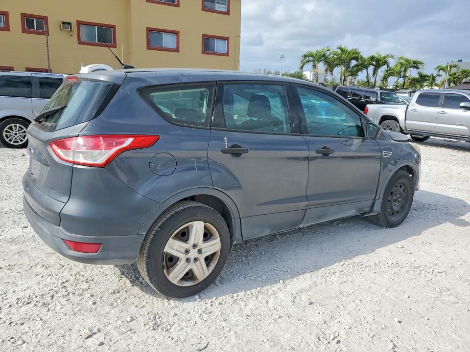 Photo 3 from auction – 2016 FORD ESCAPE with VIN 1FMCU0F70GUA91680
