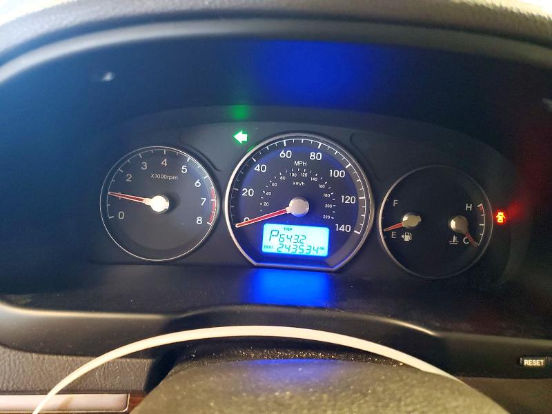 Photo 9 from auction – 2010 HYUNDAI SANTA FE with VIN 5NMSG3AB7AH402010