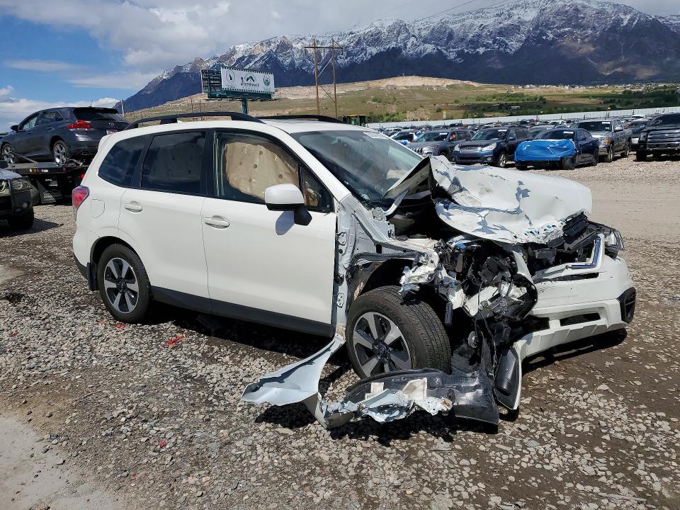 Photo 4 from auction – 2018 SUBARU FORESTER with VIN JF2SJAGC4JH515003