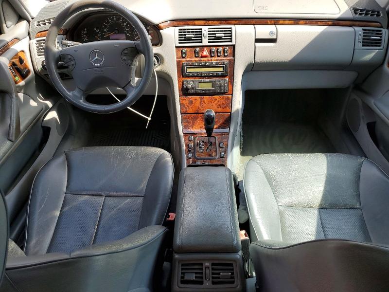Photo 8 from auction – 2001 MERCEDES-BENZ E with VIN WDBJF70J81B273261
