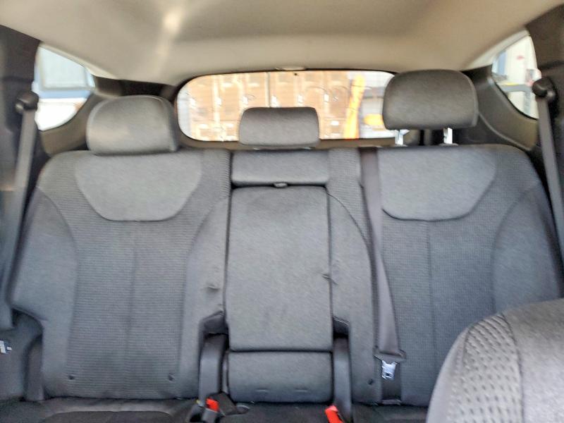 Photo 10 from auction – 2019 HYUNDAI SANTA FE with VIN 5NMS23AD5KH036825