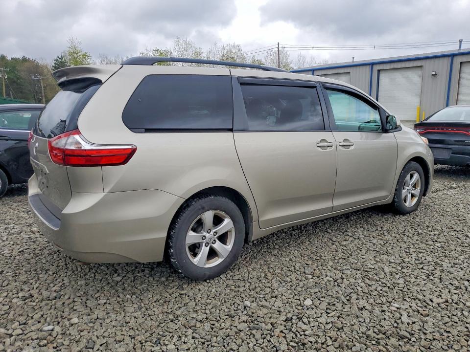 Zdjęcie 3 z aukcji – 2015 TOYOTA SIENNA z VIN 5TDKK3DC2FS669241