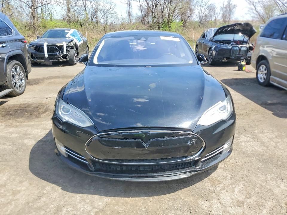 Photo 5 from auction – 2015 TESLA MODEL S with VIN 5YJSA1E27FF119731