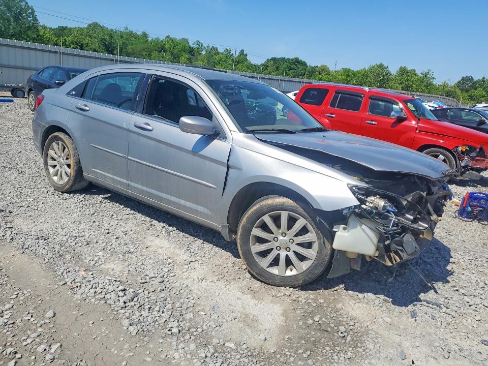 Photo 4 from auction – 2013 CHRYSLER 200 with VIN 1C3CCBBB5DN721748