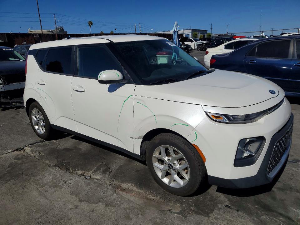 Photo 4 from auction – 2020 KIA SOUL with VIN KNDJ23AU2L7095724