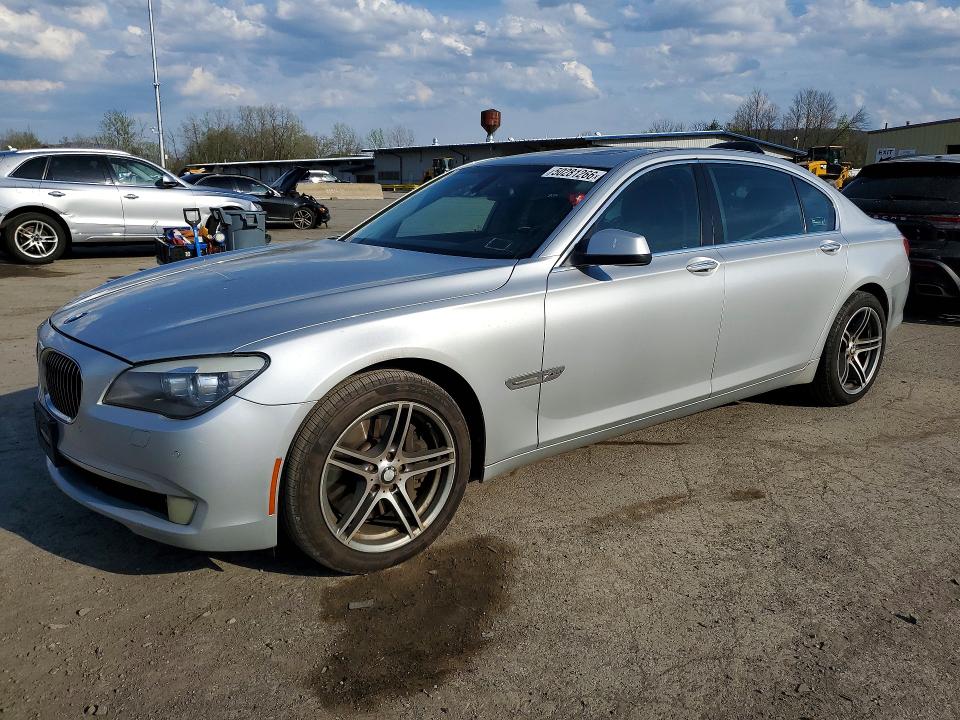 2012 BMW 750 - Търг №50281266