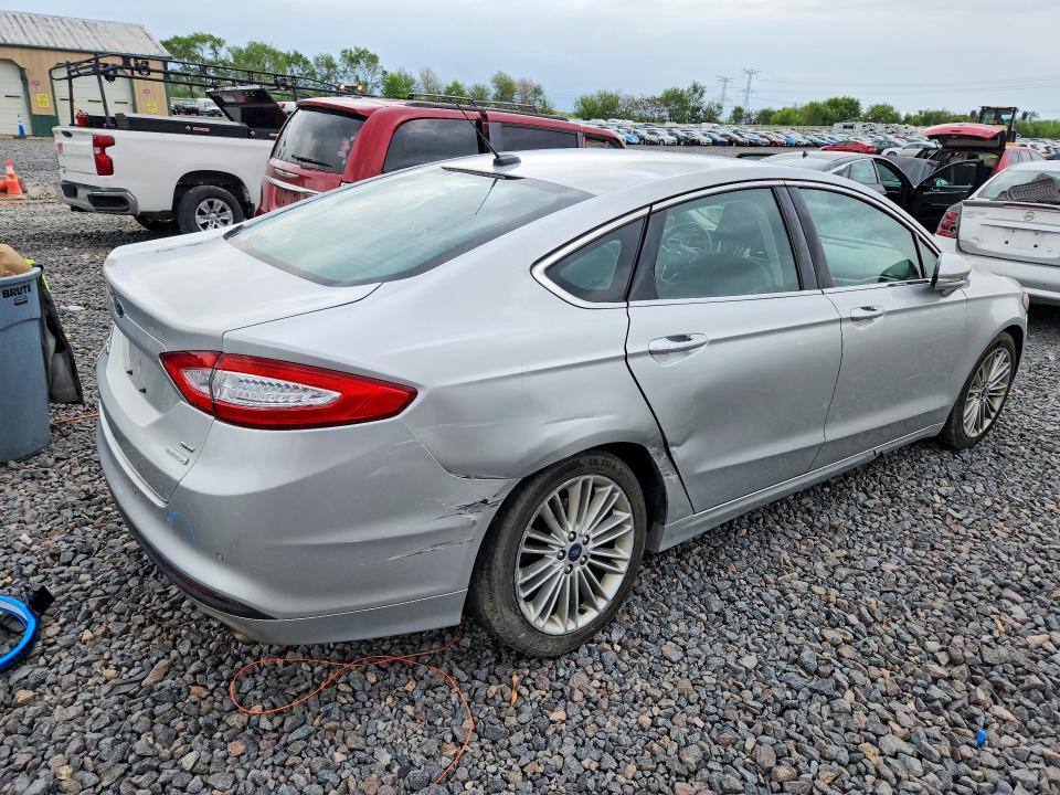 Снимка 3 от търг – 2015 FORD FUSION с VIN 3FA6P0HD5FR275987