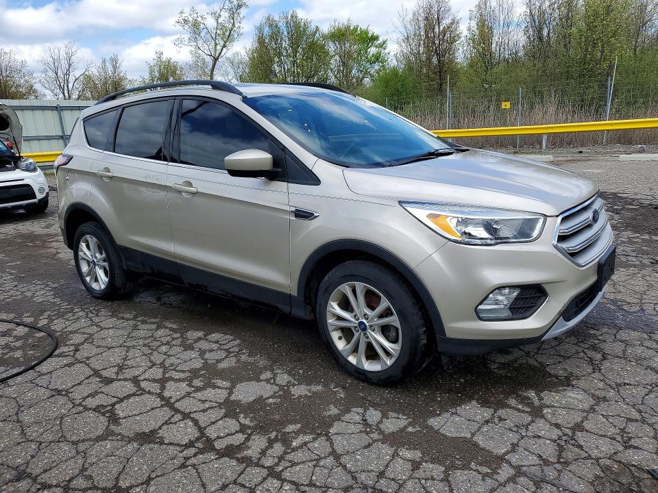 Photo 4 from auction – 2018 FORD ESCAPE with VIN 1FMCU0GD8JUB61888