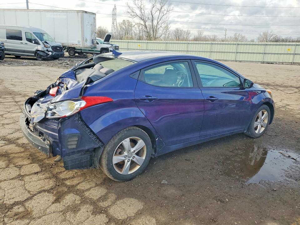 Photo 3 from auction – 2013 HYUNDAI ELANTRA with VIN 5NPDH4AE8DH446286