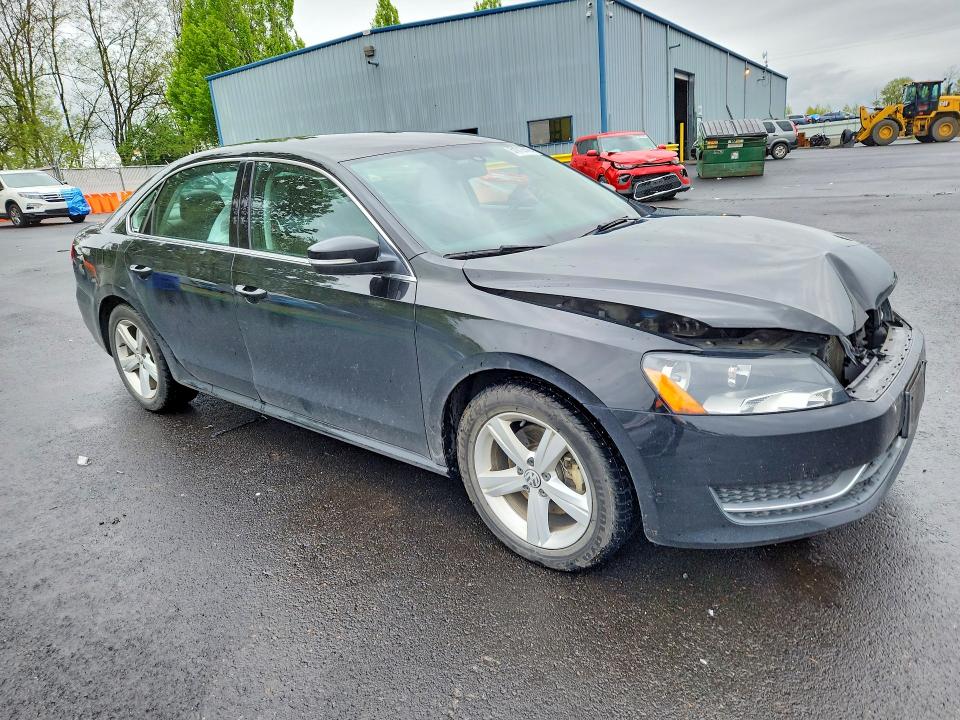 Photo 4 from auction – 2015 VOLKSWAGEN PASSAT with VIN 1VWBV7A32FC118194