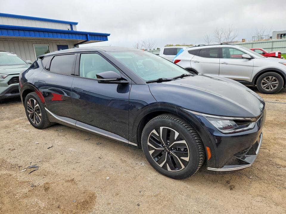 Photo 4 from auction – 2022 KIA EV6 with VIN KNDC3DLC5N5030610