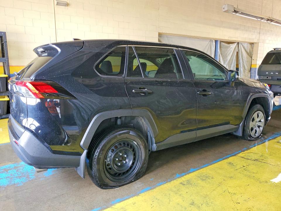 Photo 3 from auction – 2022 TOYOTA RAV4 with VIN 2T3G1RFV3NC262957