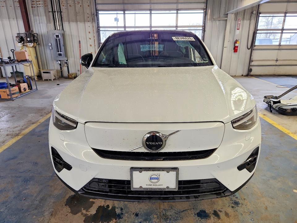 Photo 5 from auction – 2023 VOLVO C40 with VIN YV4ED3GM4P2055695