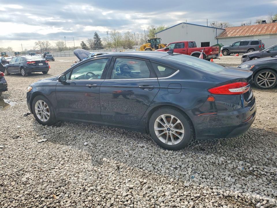 Photo 2 from auction – 2020 FORD FUSION with VIN 3FA6P0HD3LR233670