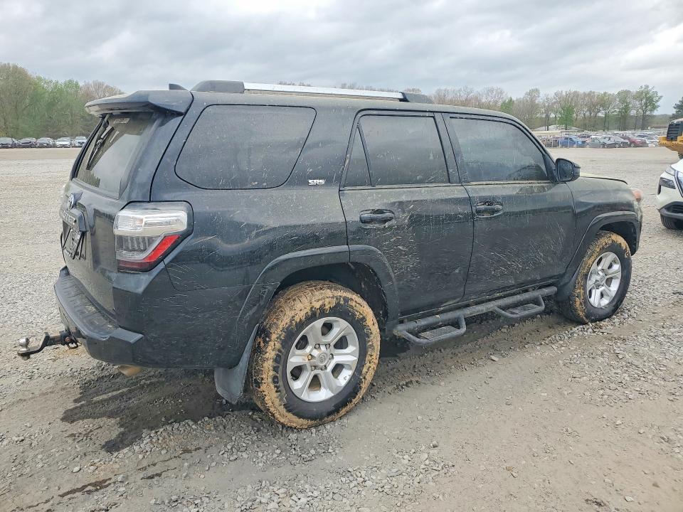 Photo 3 from auction – 2020 TOYOTA 4RUNNER with VIN JTEBU5JR3L5824746