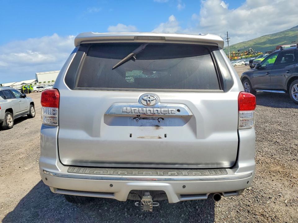 Photo 6 from auction – 2011 TOYOTA 4RUNNER with VIN JTEZU5JR5B5018078