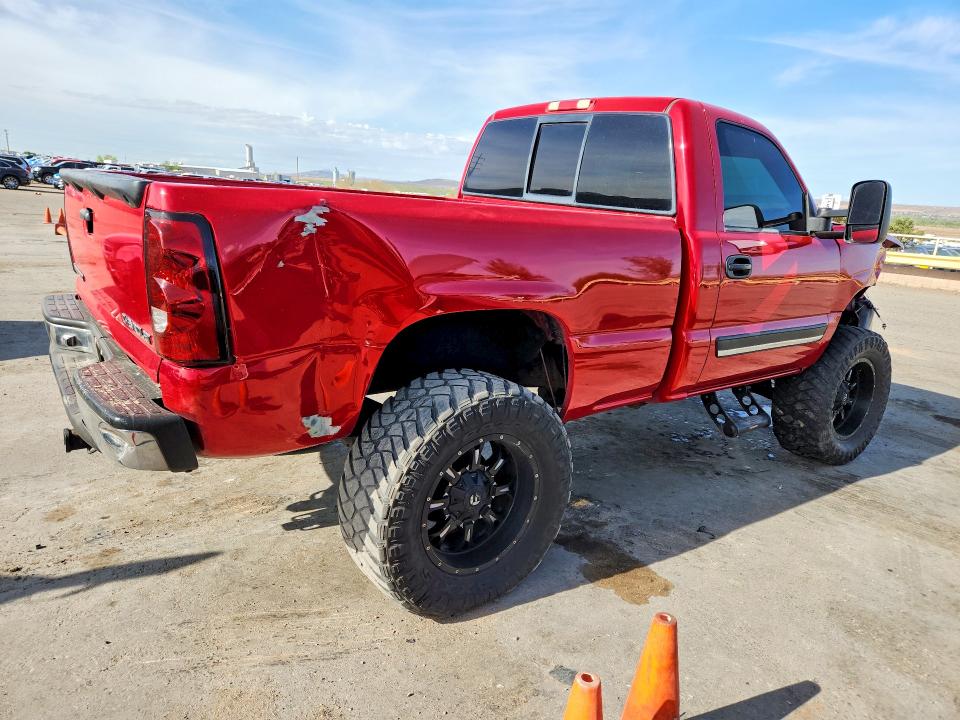 Photo 3 from auction – 2005 CHEVROLET SILVERADO with VIN 1GCEK14T35Z164212