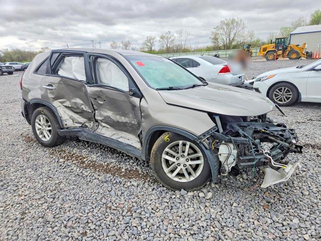 Photo 4 from auction – 2015 KIA SORENTO with VIN 5XYKT3A6XFG565394