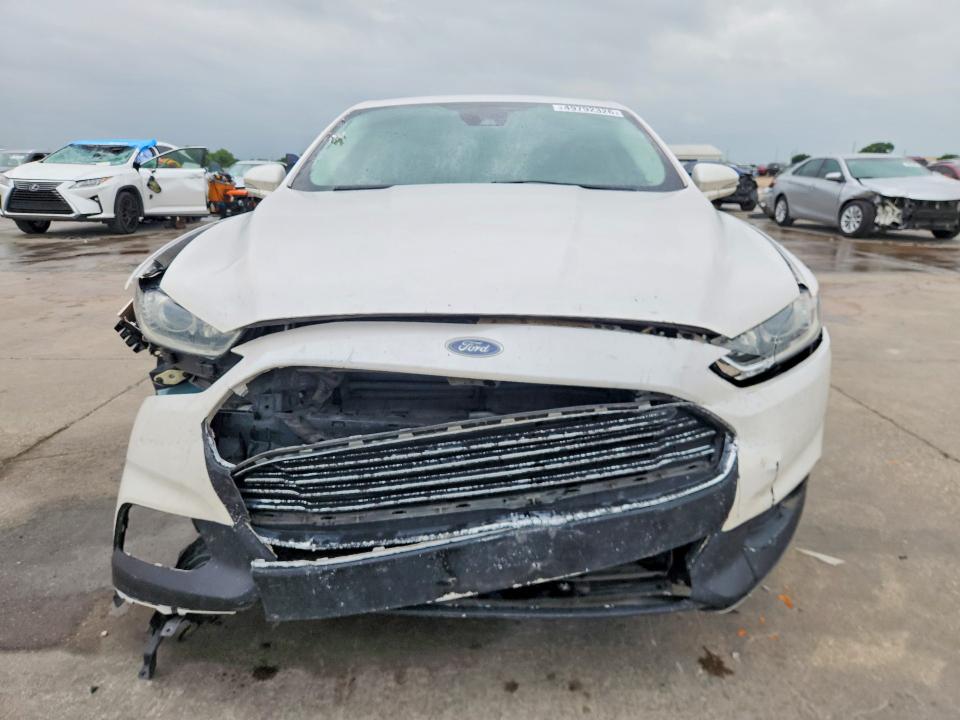 Photo 5 from auction – 2016 FORD FUSION with VIN 3FA6P0PU2GR404321