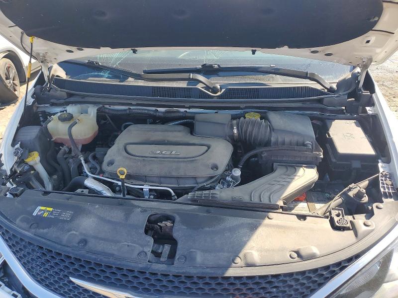 Photo 12 from auction – 2017 CHRYSLER PACIFICA with VIN 2C4RC1DG9HR610377