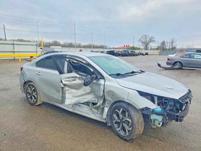 Photo 4 from auction – 2021 KIA FORTE with VIN 3KPF24AD3ME335991