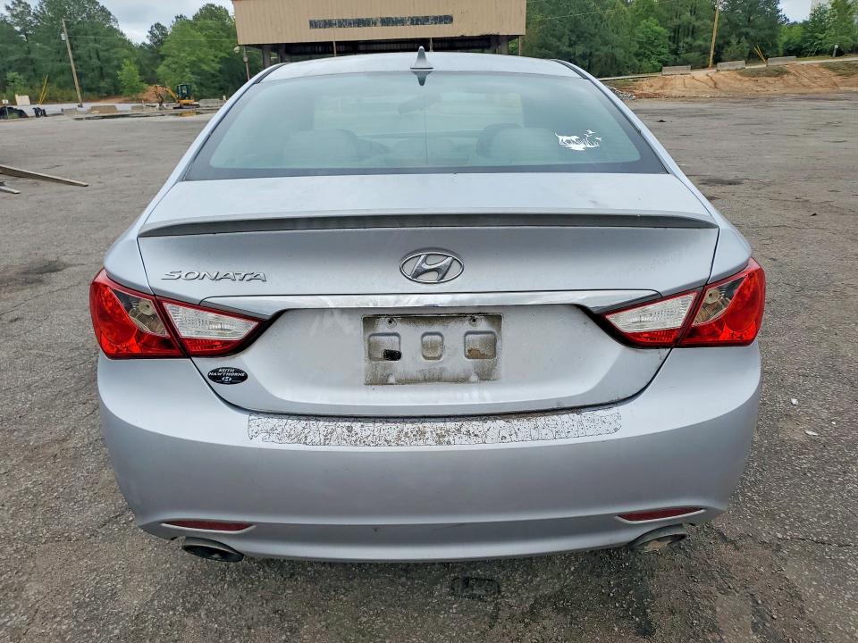 Photo 6 from auction – 2011 HYUNDAI SONATA with VIN 5NPEC4AC0BH224436