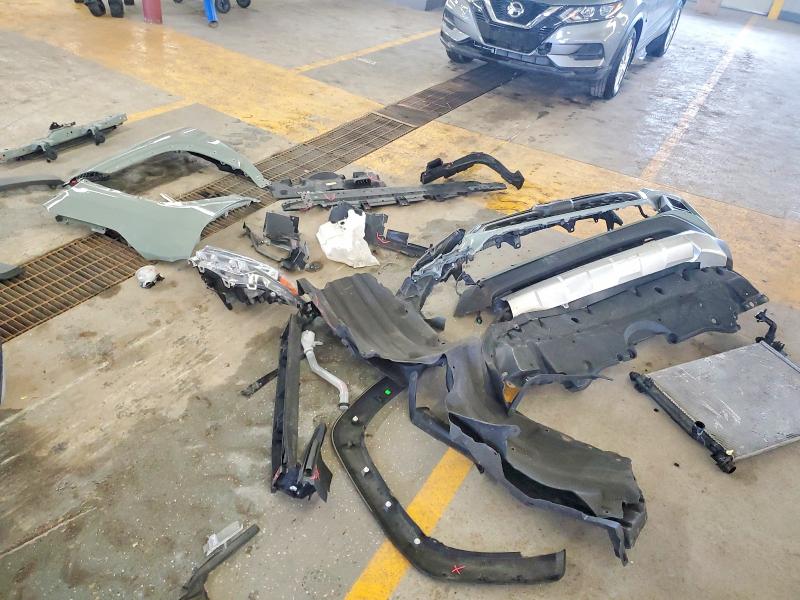 Photo 13 from auction – 2021 TOYOTA RAV4 with VIN 2T3J1RFVXMW212737