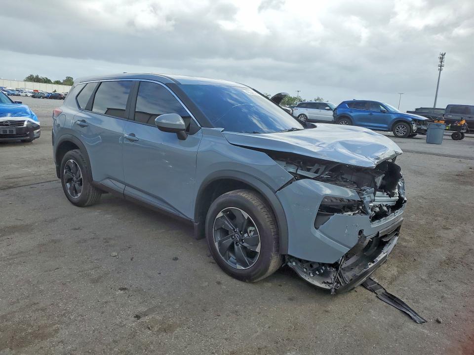 Photo 4 from auction – 2026 NISSAN ROGUE with VIN 5N1BT3BA3TC715781